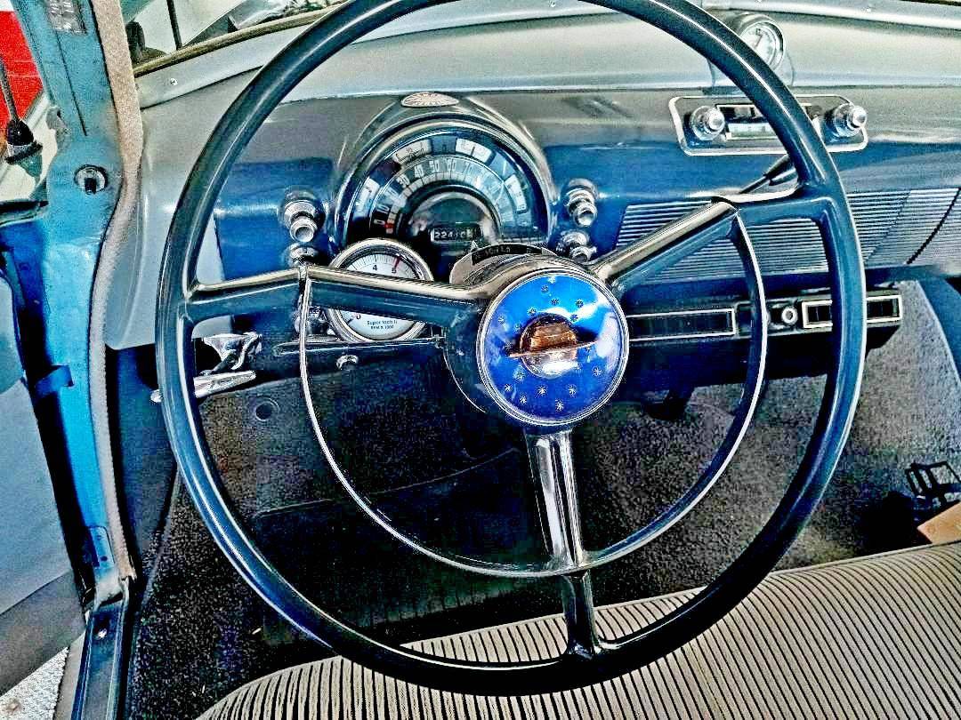 Oldsmobile-88-delxe-club-coupe-1950-blue-21