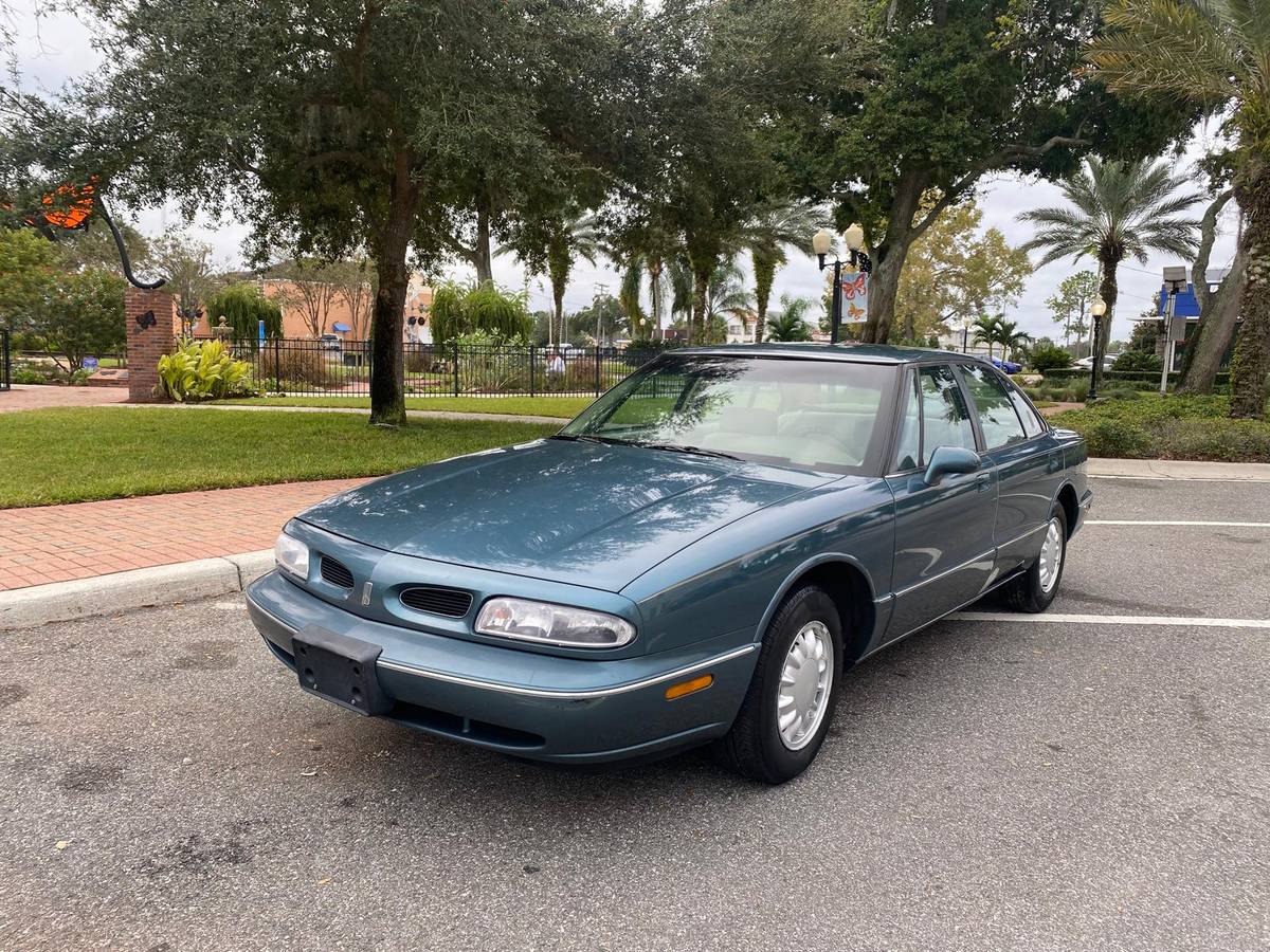 Oldsmobile-88-ls-1996-green-6