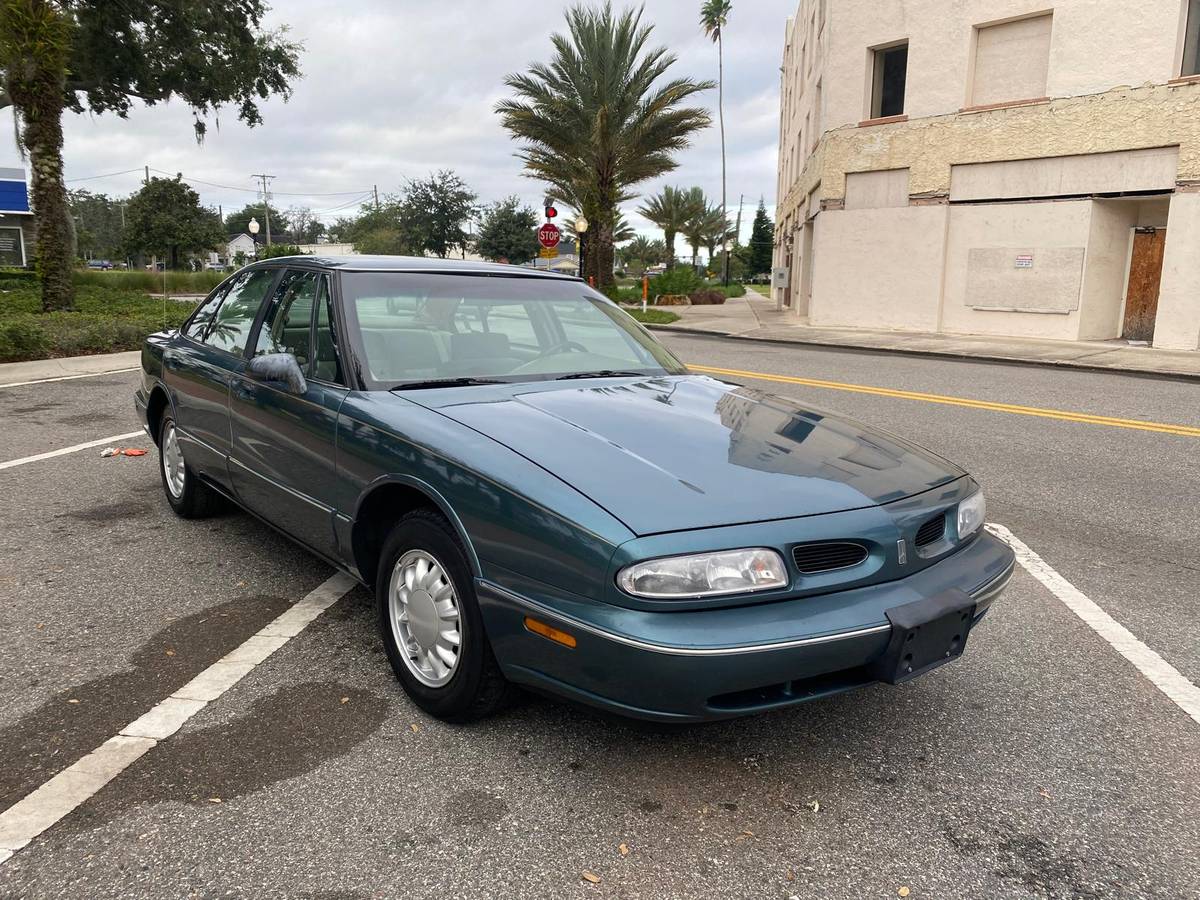 Oldsmobile-88-ls-1996-green