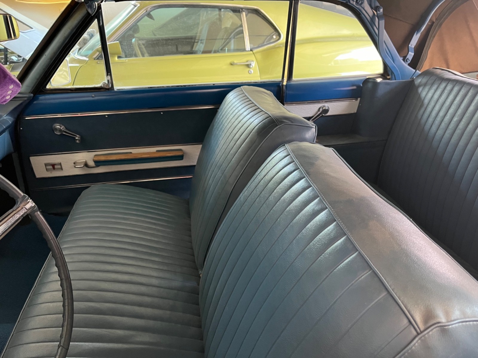 Oldsmobile-Cutlass-1962-Convertible-12