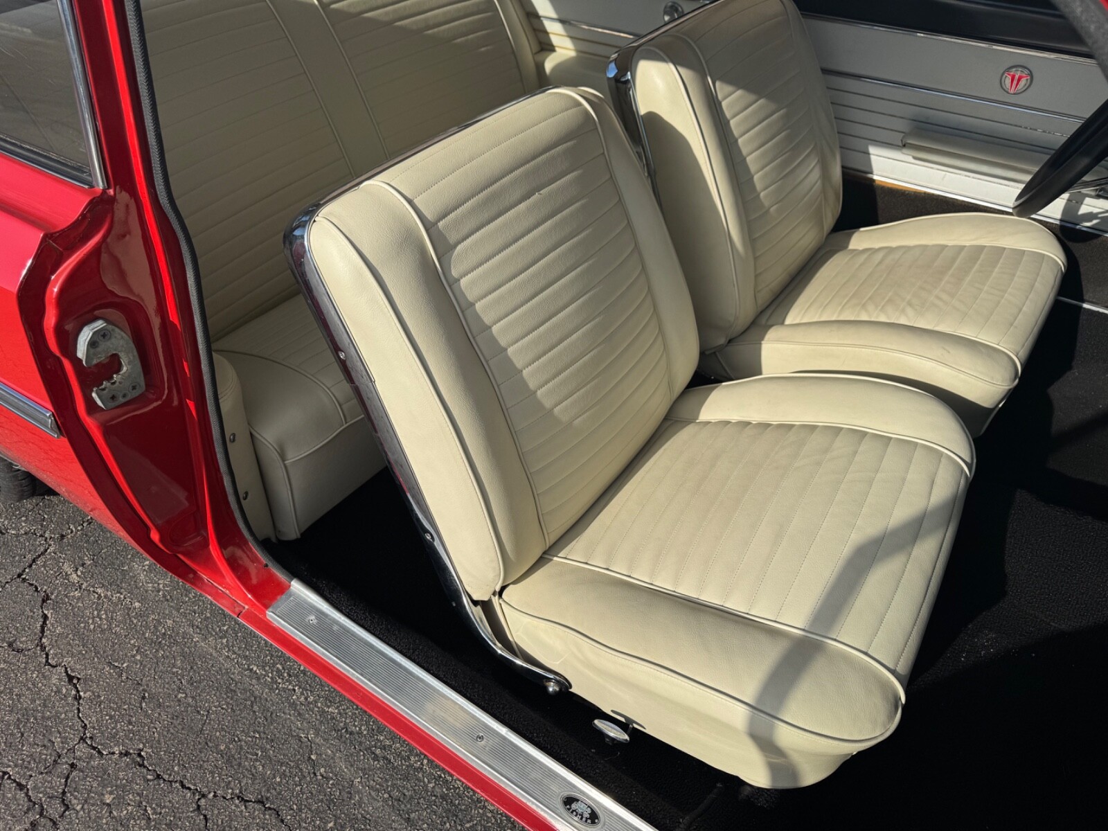 Oldsmobile-Cutlass-1963-Coupe-32