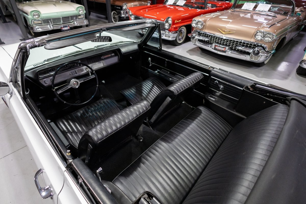 Oldsmobile-Cutlass-1965-Convertible-1