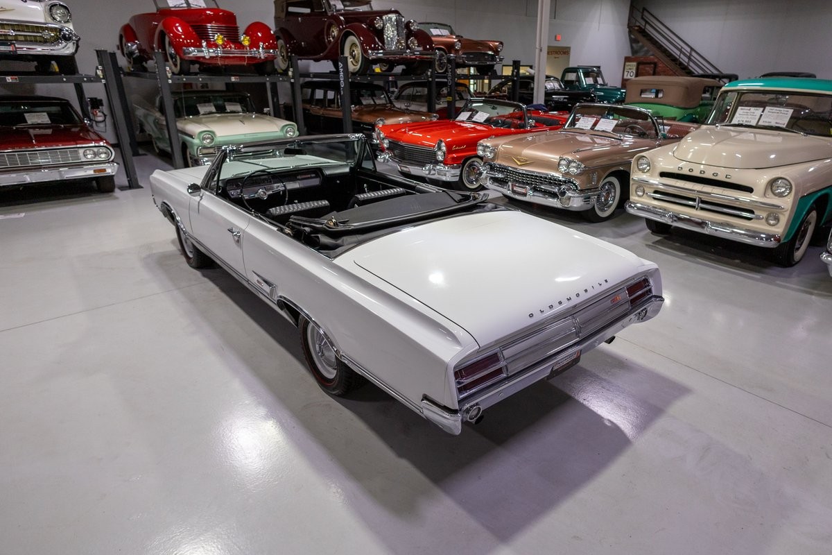 Oldsmobile-Cutlass-1965-Convertible-10