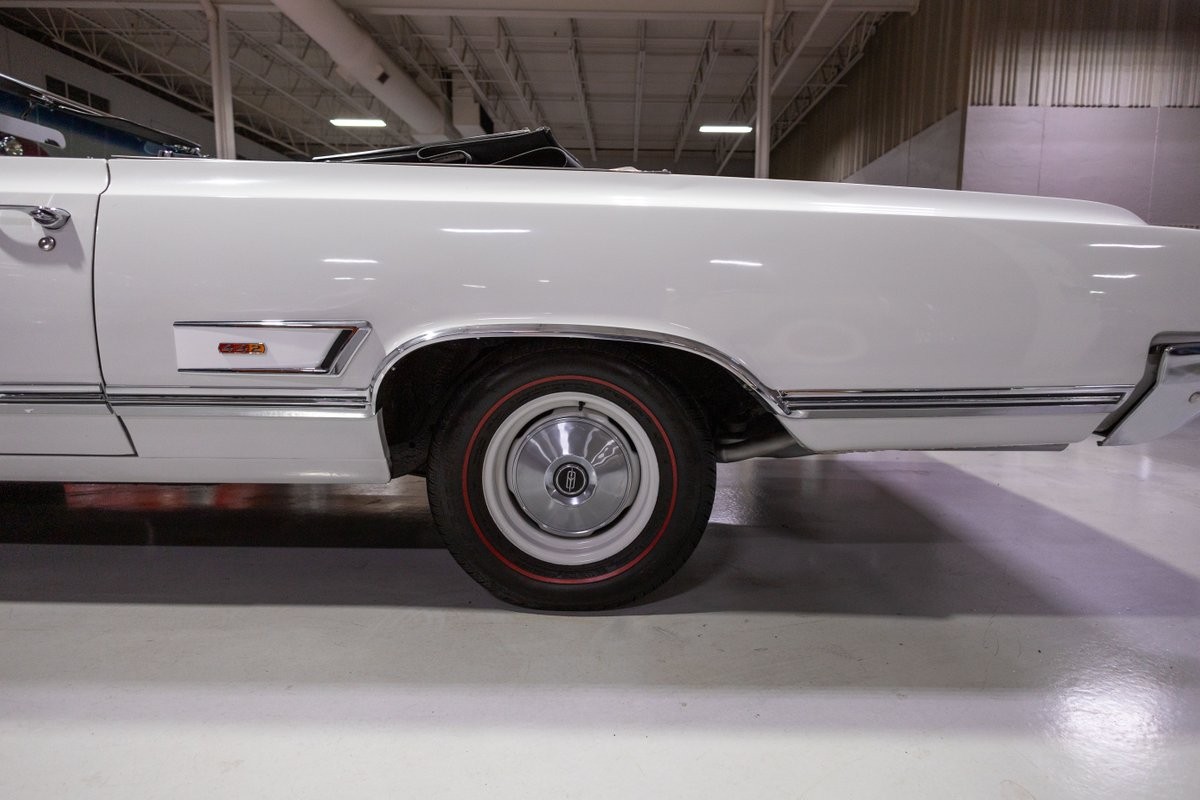 Oldsmobile-Cutlass-1965-Convertible-38