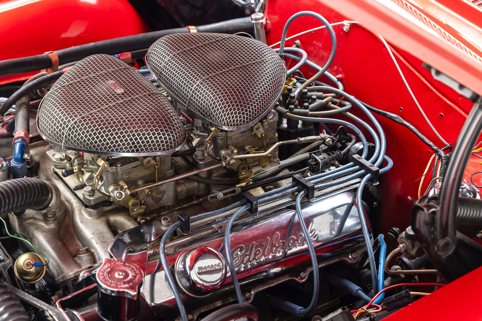 Oldsmobile-Cutlass-1966-Sedan-17