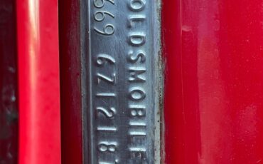 Oldsmobile-Cutlass-1966-Sedan-27