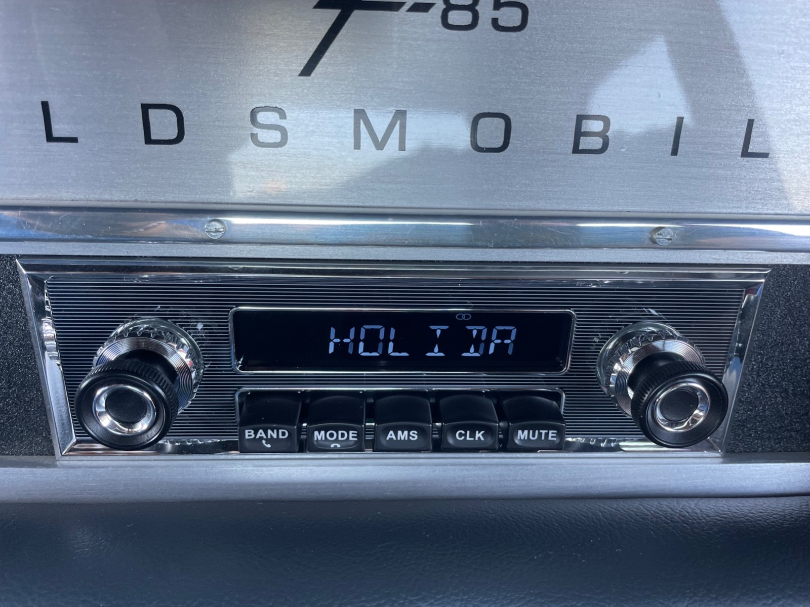 Oldsmobile-Cutlass-1966-Sedan-31