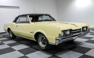 Oldsmobile-Cutlass-1967-Convertible-1