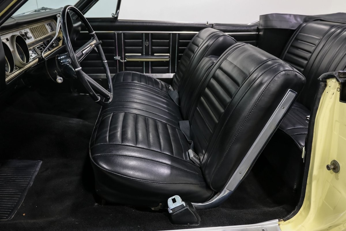 Oldsmobile-Cutlass-1967-Convertible-17