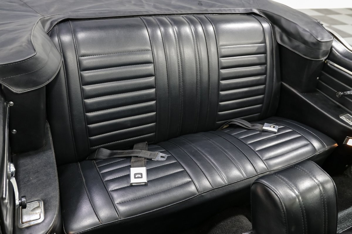 Oldsmobile-Cutlass-1967-Convertible-22