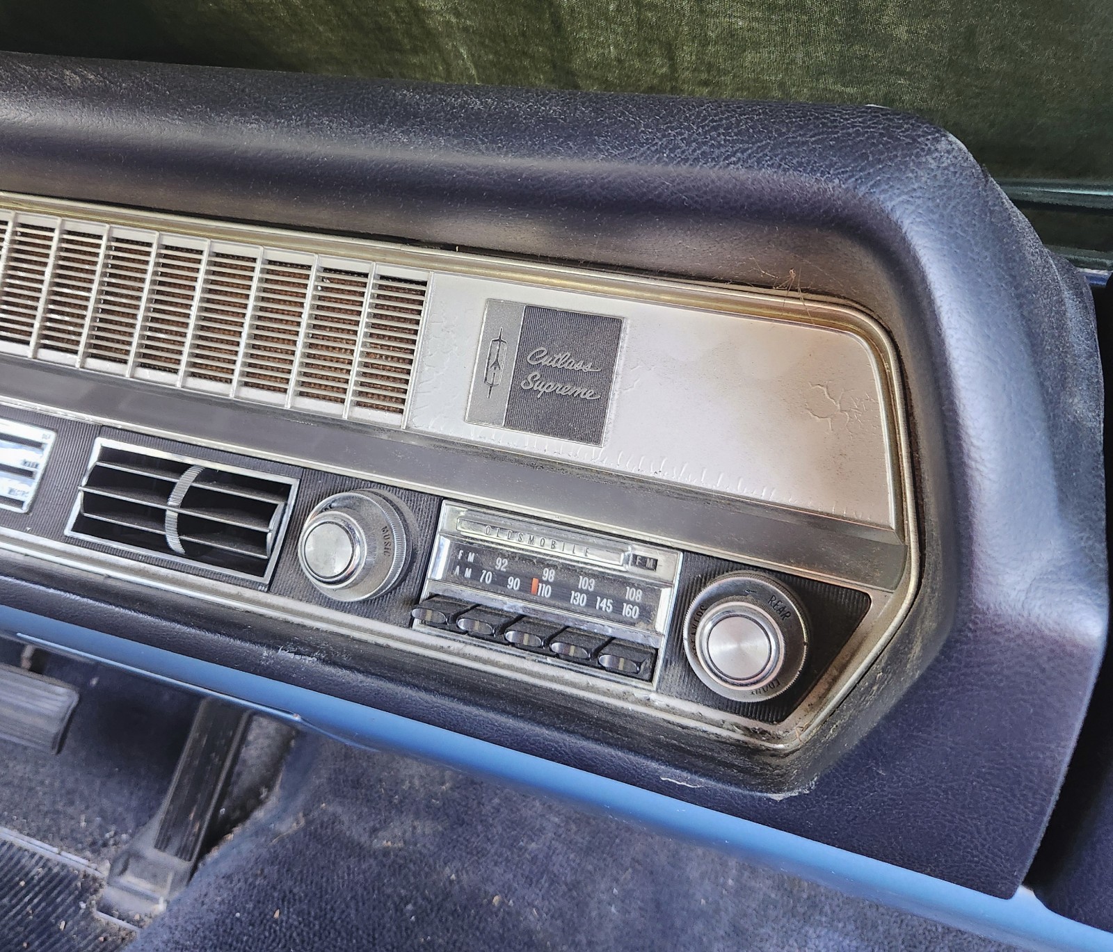 Oldsmobile-Cutlass-1967-Coupe-11