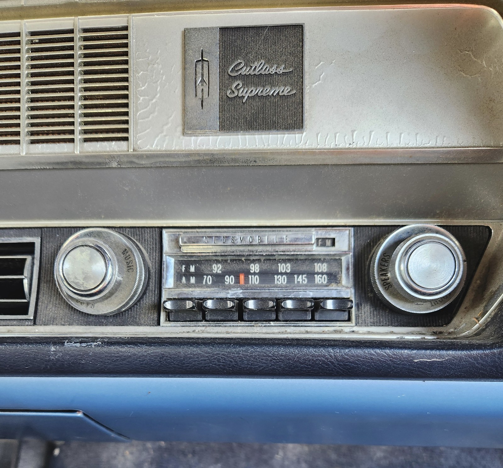 Oldsmobile-Cutlass-1967-Coupe-16