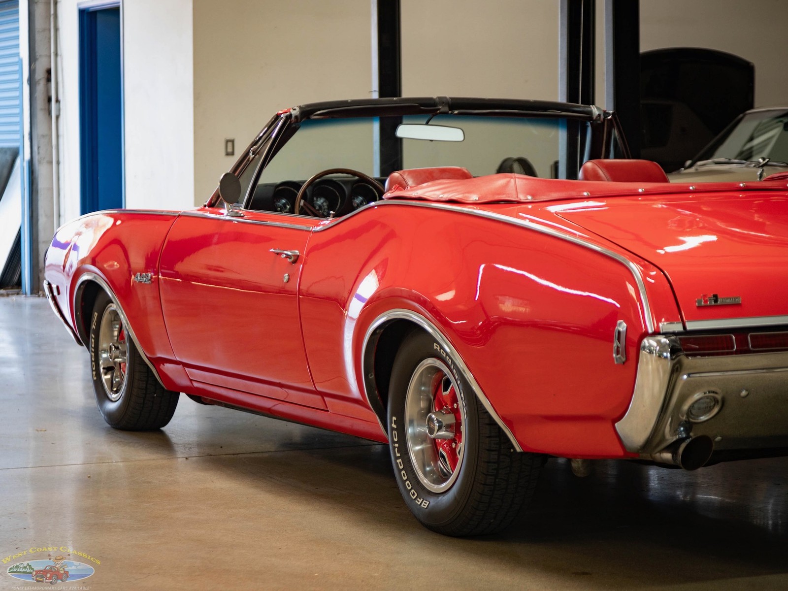 Oldsmobile-Cutlass-1968-2-Door-Convertible-22