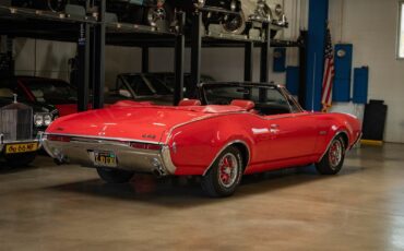 Oldsmobile-Cutlass-1968-2-Door-Convertible-24