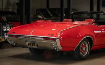 Oldsmobile-Cutlass-1968-2-Door-Convertible-25