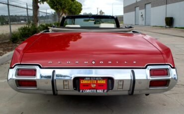 Oldsmobile-Cutlass-1971-Classic-Car-12