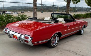 Oldsmobile-Cutlass-1971-Classic-Car-16