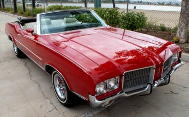 Oldsmobile-Cutlass-1971-Classic-Car-2