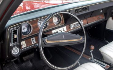 Oldsmobile-Cutlass-1971-Classic-Car-21