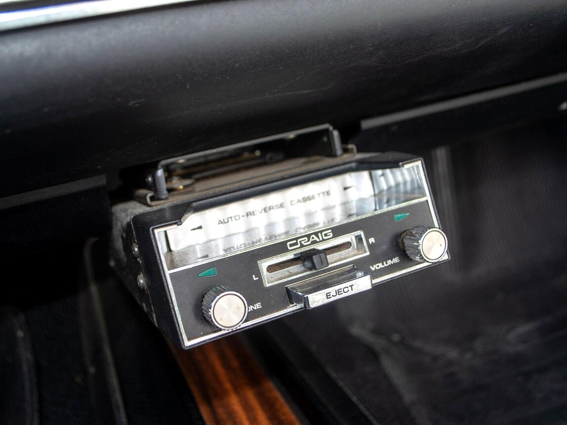 Oldsmobile-Cutlass-1971-Classic-Car-25