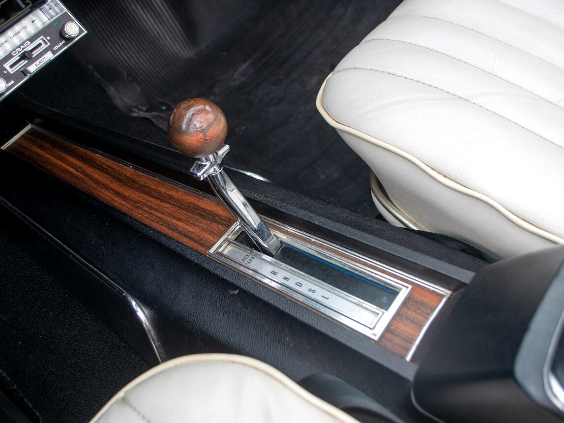 Oldsmobile-Cutlass-1971-Classic-Car-26