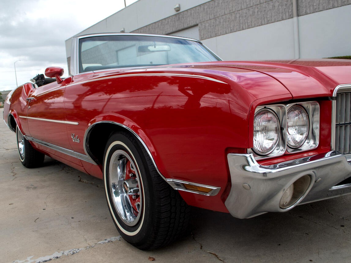Oldsmobile-Cutlass-1971-Classic-Car-3
