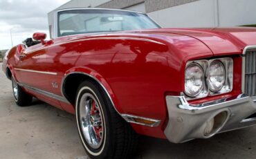 Oldsmobile-Cutlass-1971-Classic-Car-3
