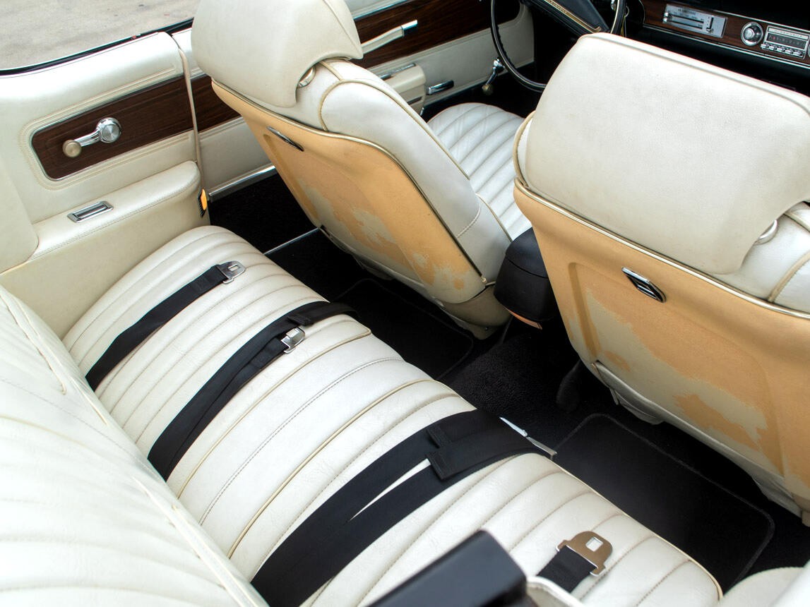 Oldsmobile-Cutlass-1971-Classic-Car-31