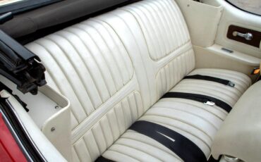 Oldsmobile-Cutlass-1971-Classic-Car-32