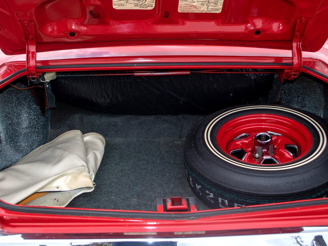 Oldsmobile-Cutlass-1971-Classic-Car-36