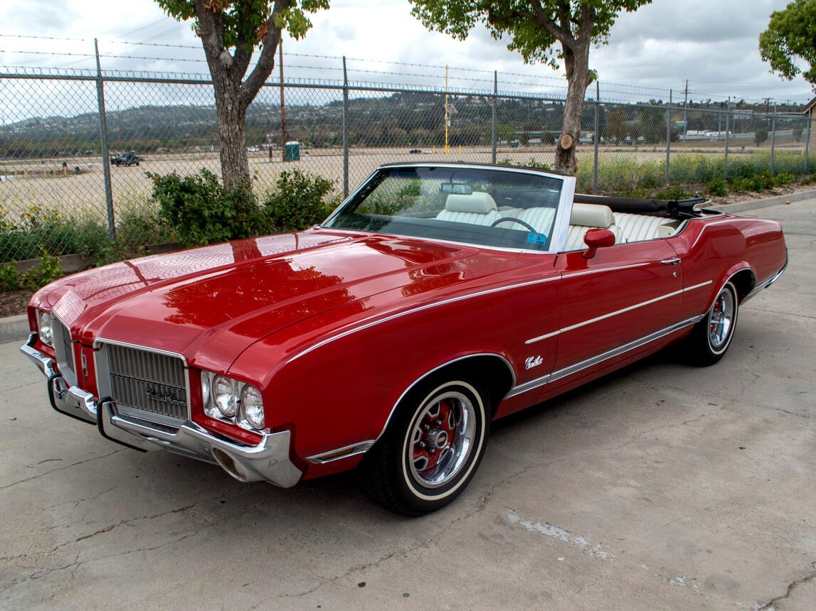 Oldsmobile-Cutlass-1971-Classic-Car-6