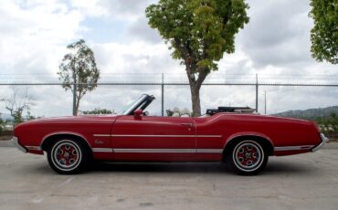 Oldsmobile-Cutlass-1971-Classic-Car-9