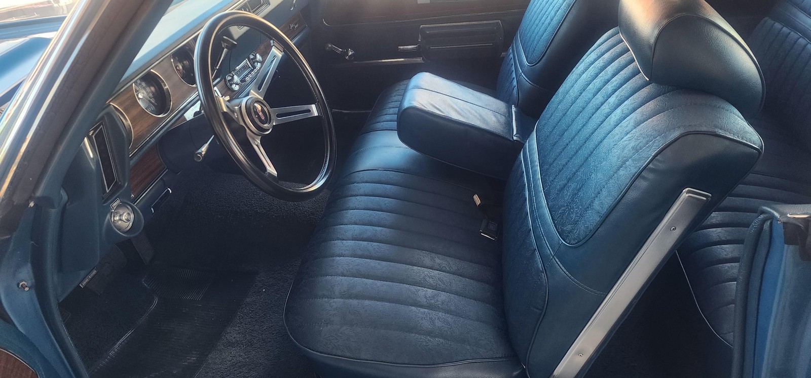 Oldsmobile-Cutlass-1972-2-dr-36