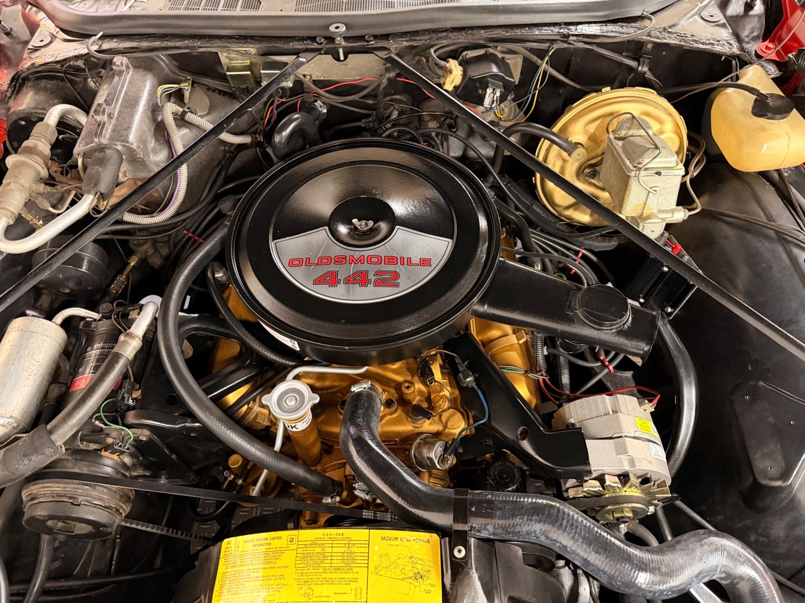 Oldsmobile-Cutlass-1973-2-Door-18