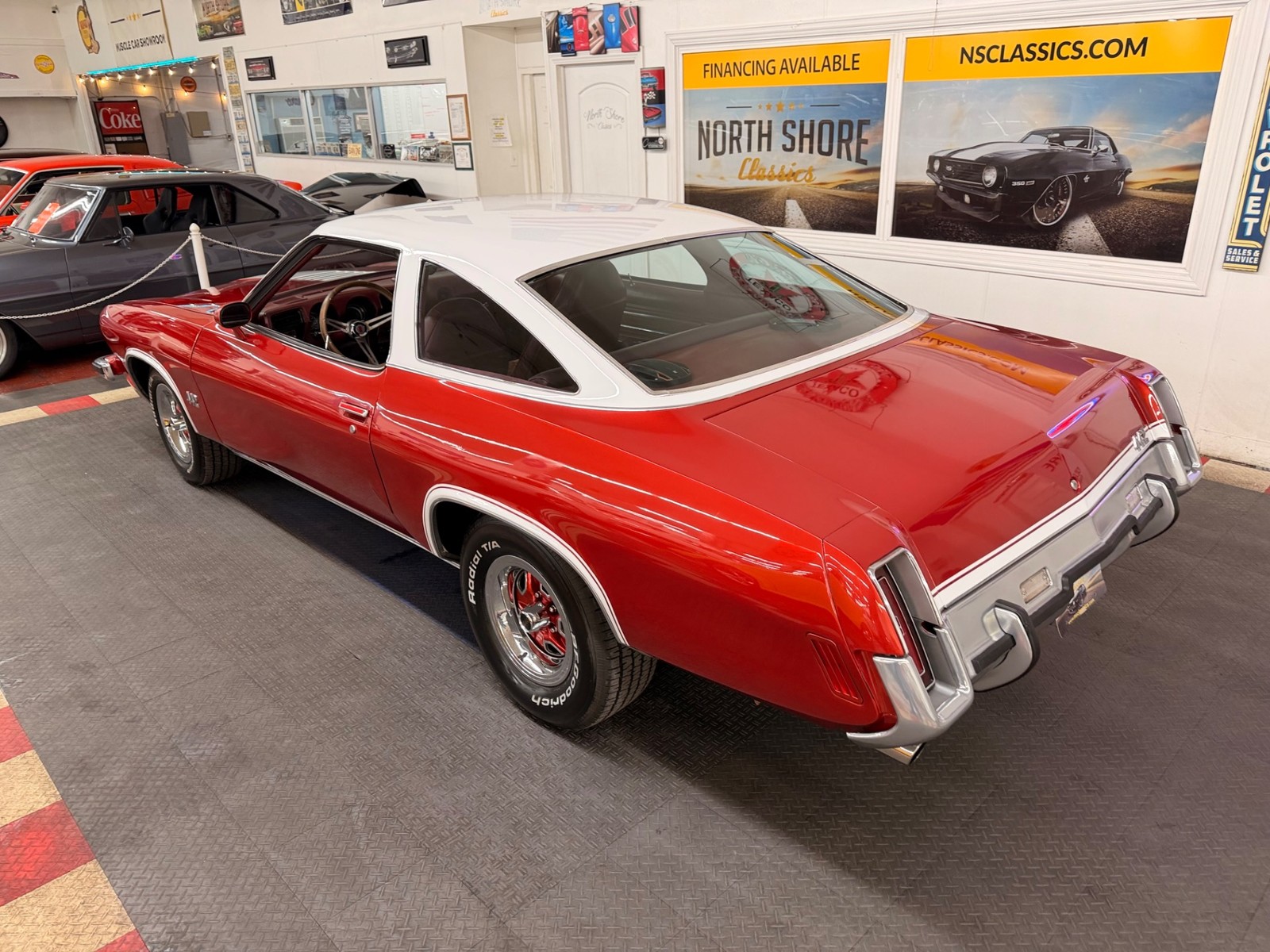 Oldsmobile-Cutlass-1973-2-Door-2