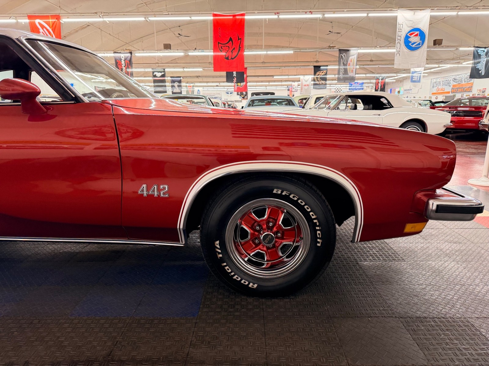 Oldsmobile-Cutlass-1973-2-Door-27