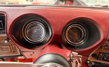 Oldsmobile-Cutlass-1973-2-Door-32