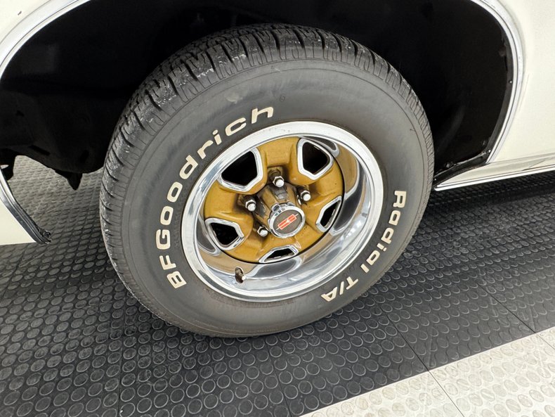 Oldsmobile-Cutlass-1973-Cameo-White-White-18