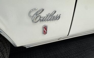 Oldsmobile-Cutlass-1973-Cameo-White-White-19