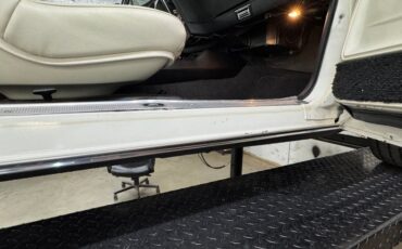 Oldsmobile-Cutlass-1973-Cameo-White-White-22