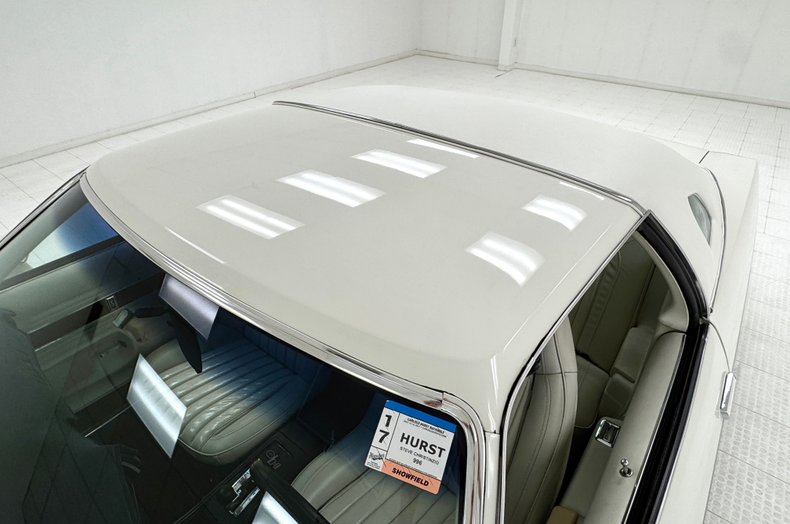 Oldsmobile-Cutlass-1973-Cameo-White-White-23