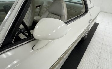 Oldsmobile-Cutlass-1973-Cameo-White-White-24