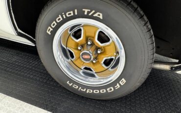 Oldsmobile-Cutlass-1973-Cameo-White-White-26