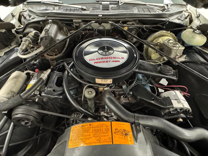 Oldsmobile-Cutlass-1973-Cameo-White-White-3