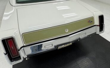Oldsmobile-Cutlass-1973-Cameo-White-White-39