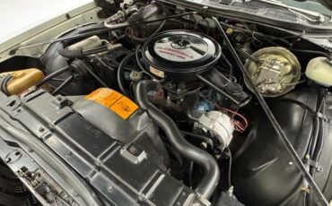 Oldsmobile-Cutlass-1973-Cameo-White-White-4