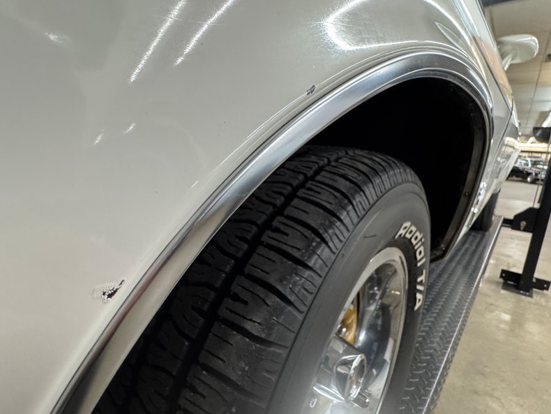 Oldsmobile-Cutlass-1973-Cameo-White-White-47