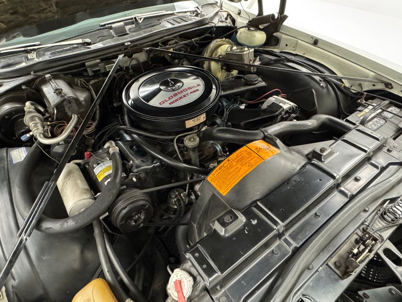 Oldsmobile-Cutlass-1973-Cameo-White-White-49