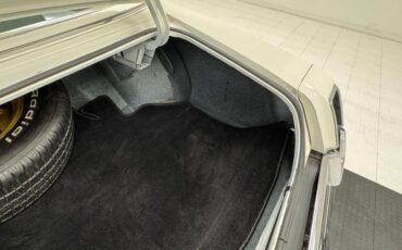 Oldsmobile-Cutlass-1973-Cameo-White-White-6