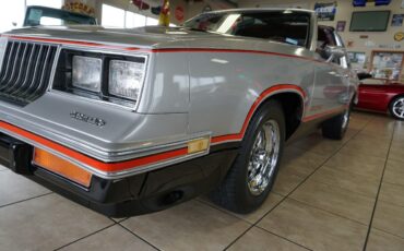 Oldsmobile-Cutlass-1984-Coupe-12